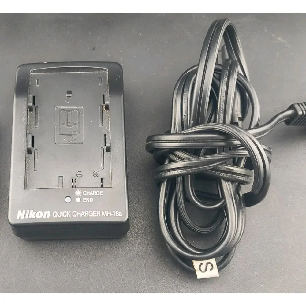Nikon MH-18a Quick Battery Charger OEM w/ AC Power Cord